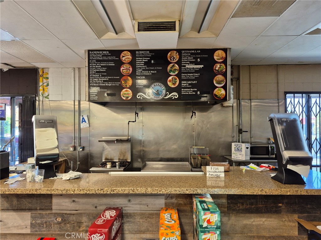 3200 Mission Avenue Property Photo 4