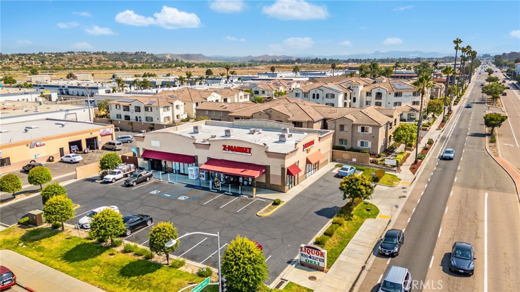 3200 Mission Avenue Property Photo 7