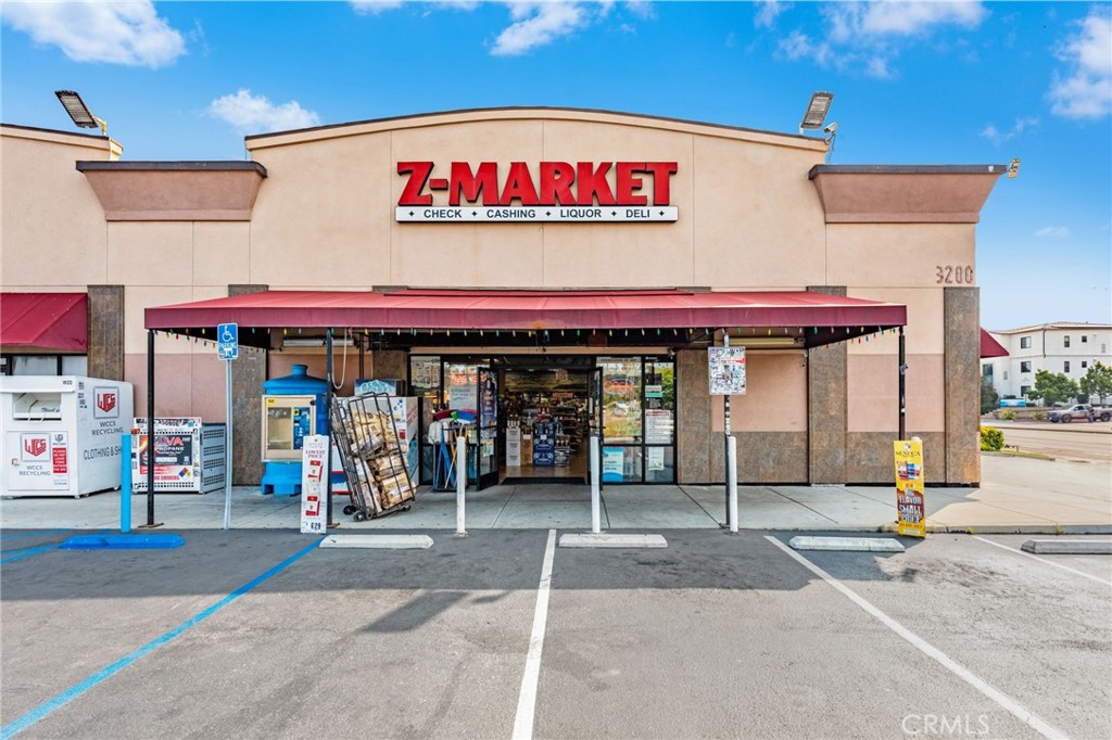 3200 Mission Avenue Property Photo 8