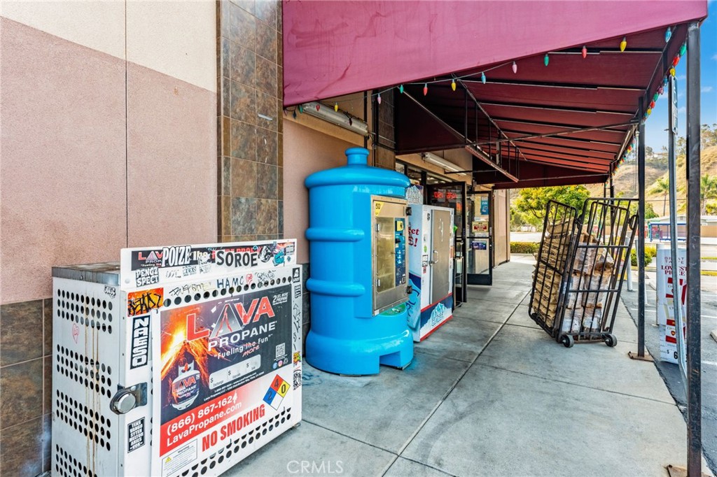 3200 Mission Avenue Property Photo 16