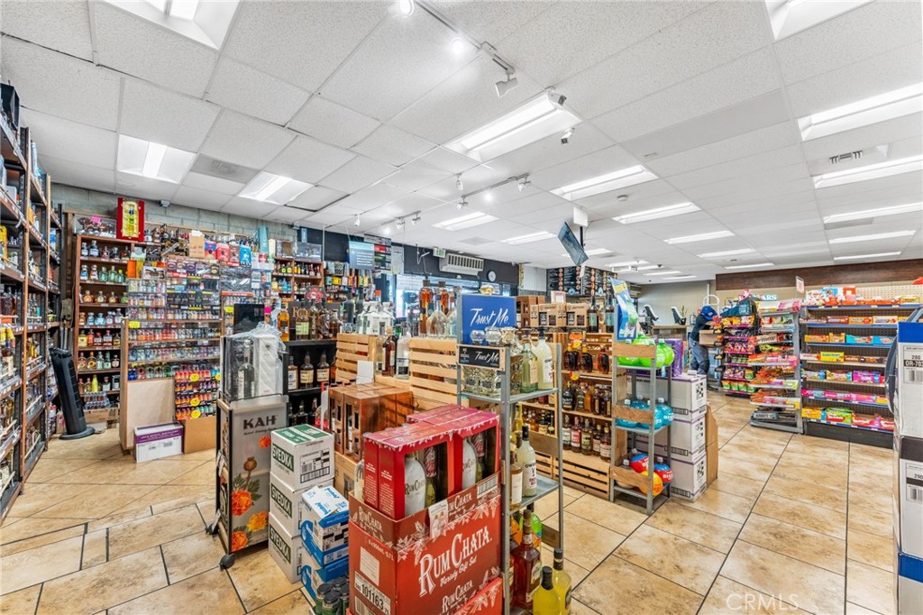 3200 Mission Avenue Property Photo 23