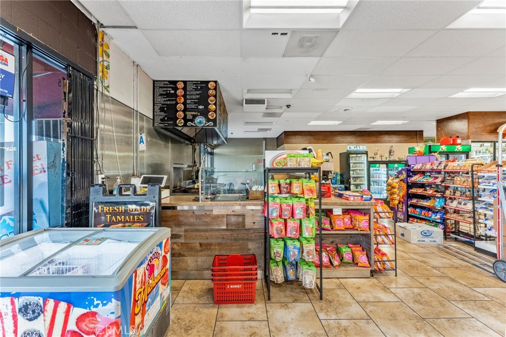 3200 Mission Avenue Property Photo 28