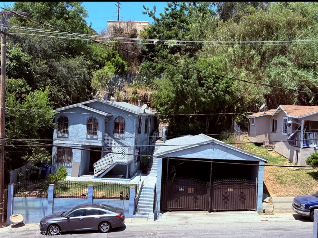 1041 Geraghty Ave Property Photo 1