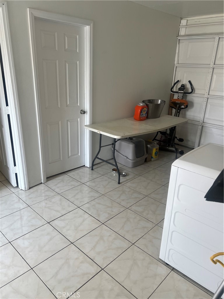 26832 6th Street Property Photo 5