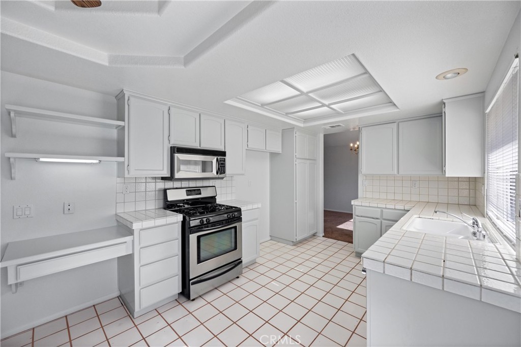 13010 Monterey Drive Property Photo 15