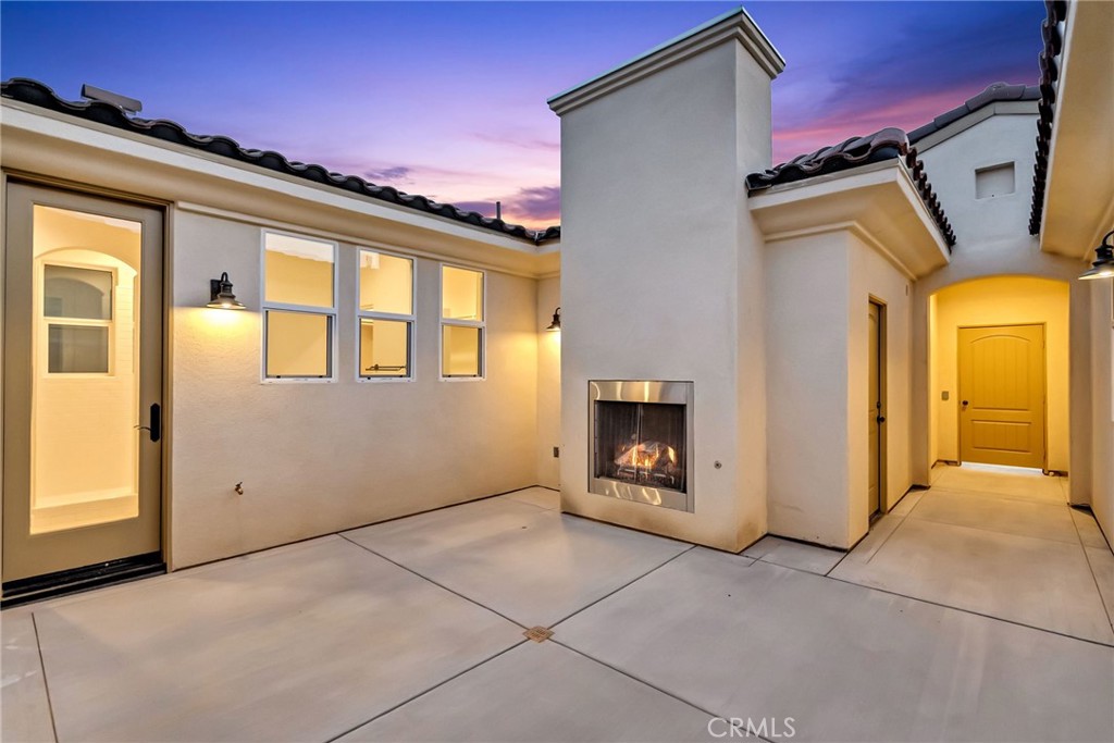 7408 Desert Sky Drive Property Photo 3