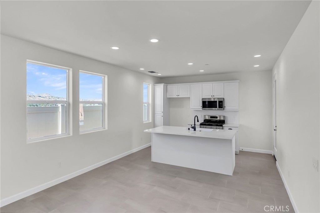 7408 Desert Sky Drive Property Photo 8
