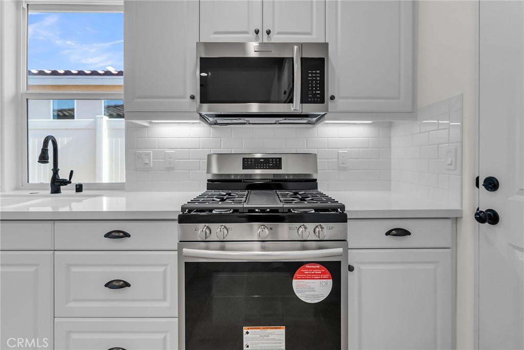 7432 Desert Sky Drive Property Photo 8