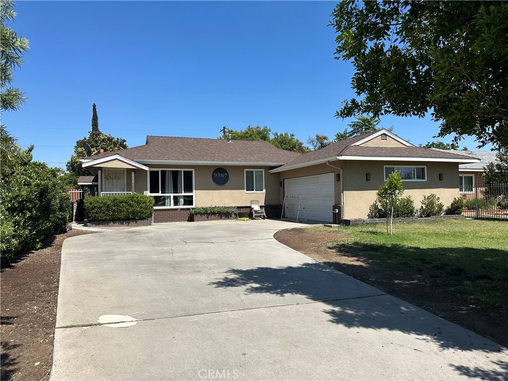 9387 Frankfort Avenue Property Photo 1