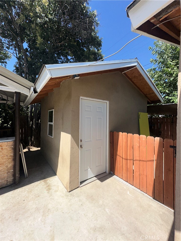 9387 Frankfort Avenue Property Photo 11