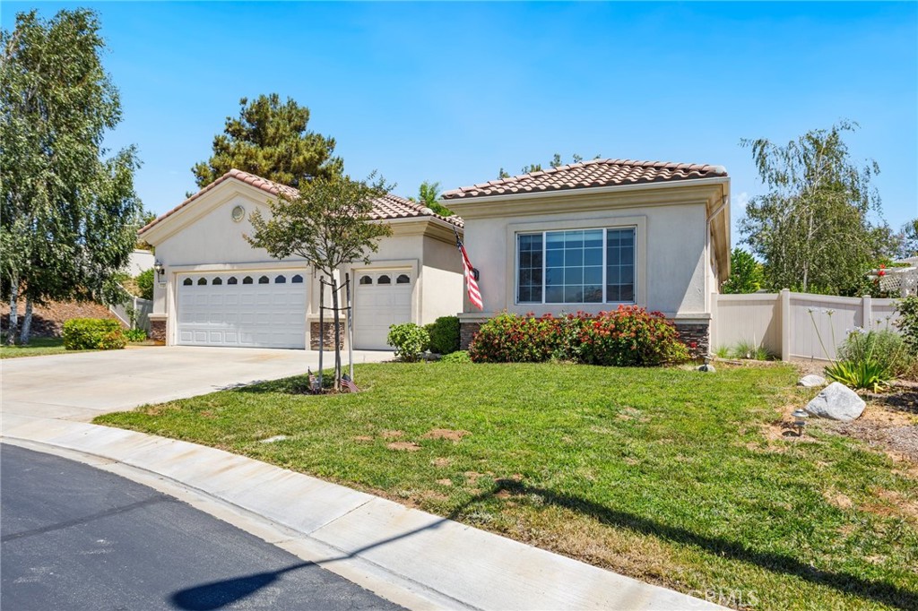 1726 Reyes Lane Property Photo 1