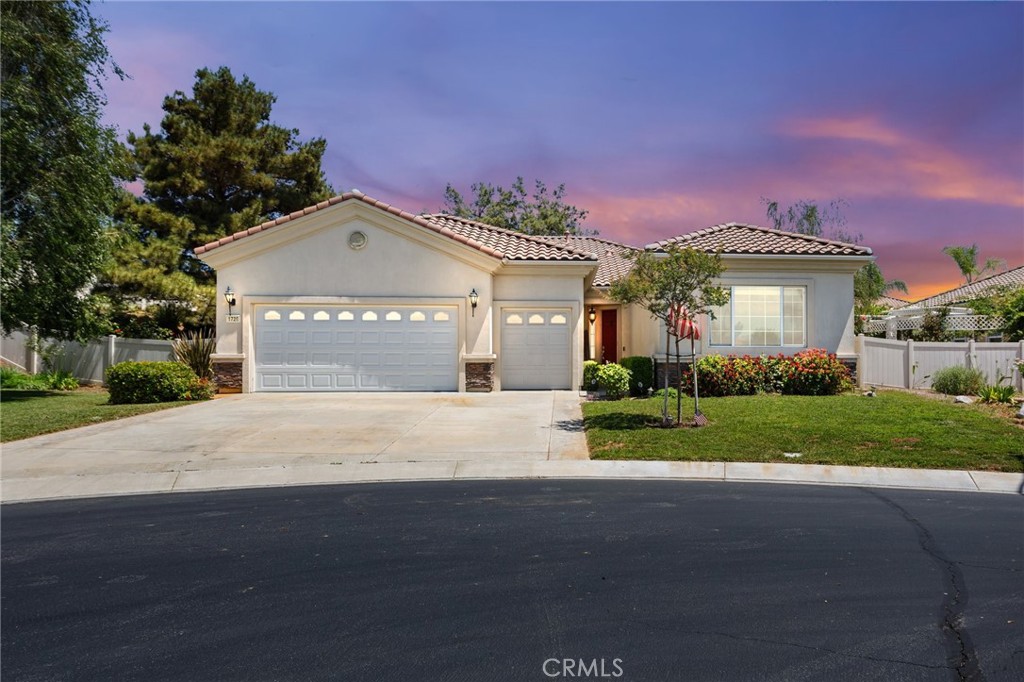 1726 Reyes Lane Property Photo 2