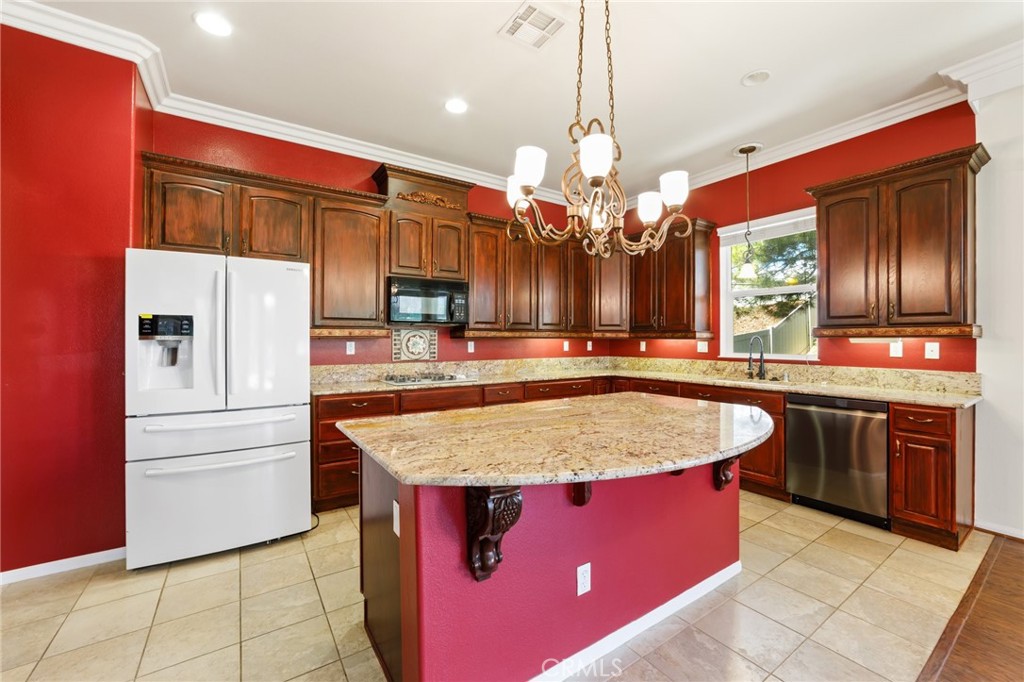 1726 Reyes Lane Property Photo 4