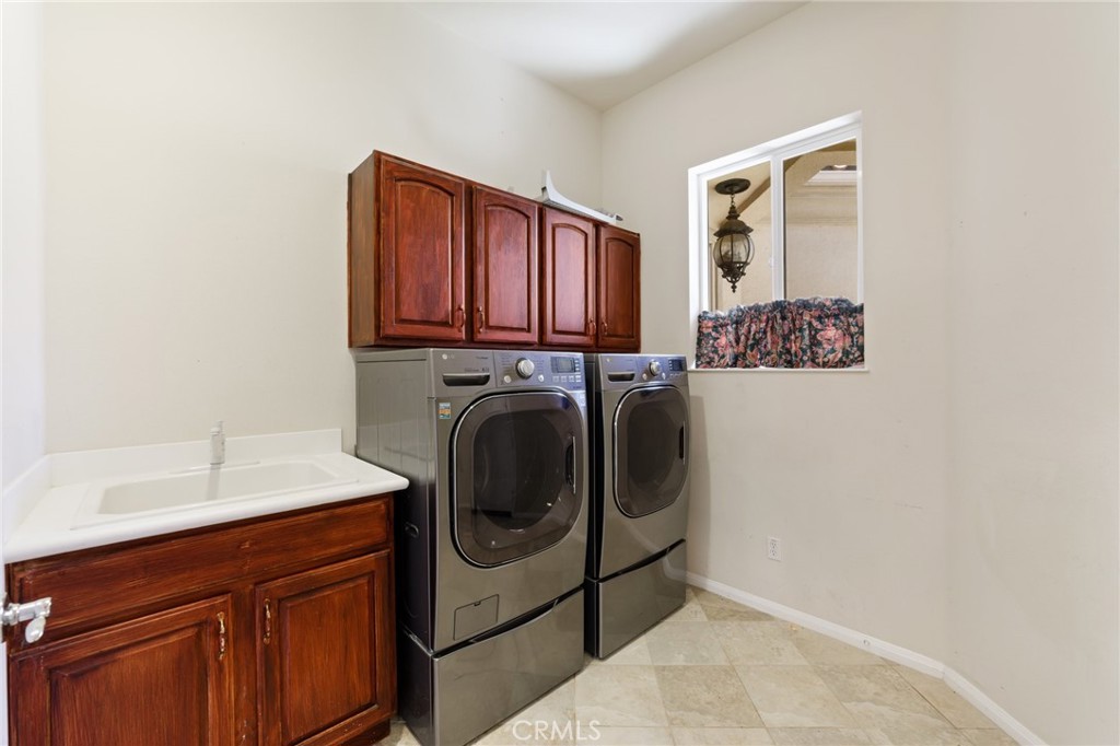 1726 Reyes Lane Property Photo 12