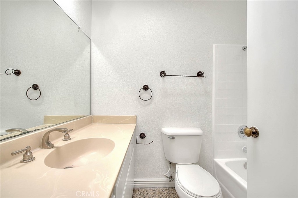 7711 Cartilla Avenue Property Photo 16