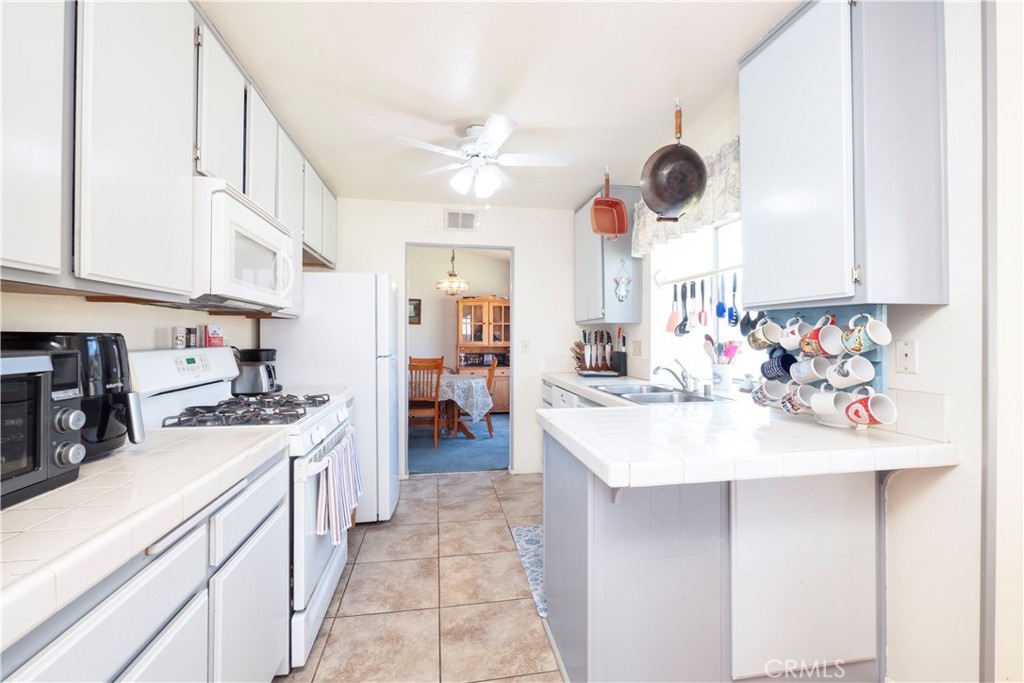 12356 Thistle Drive Property Photo 8