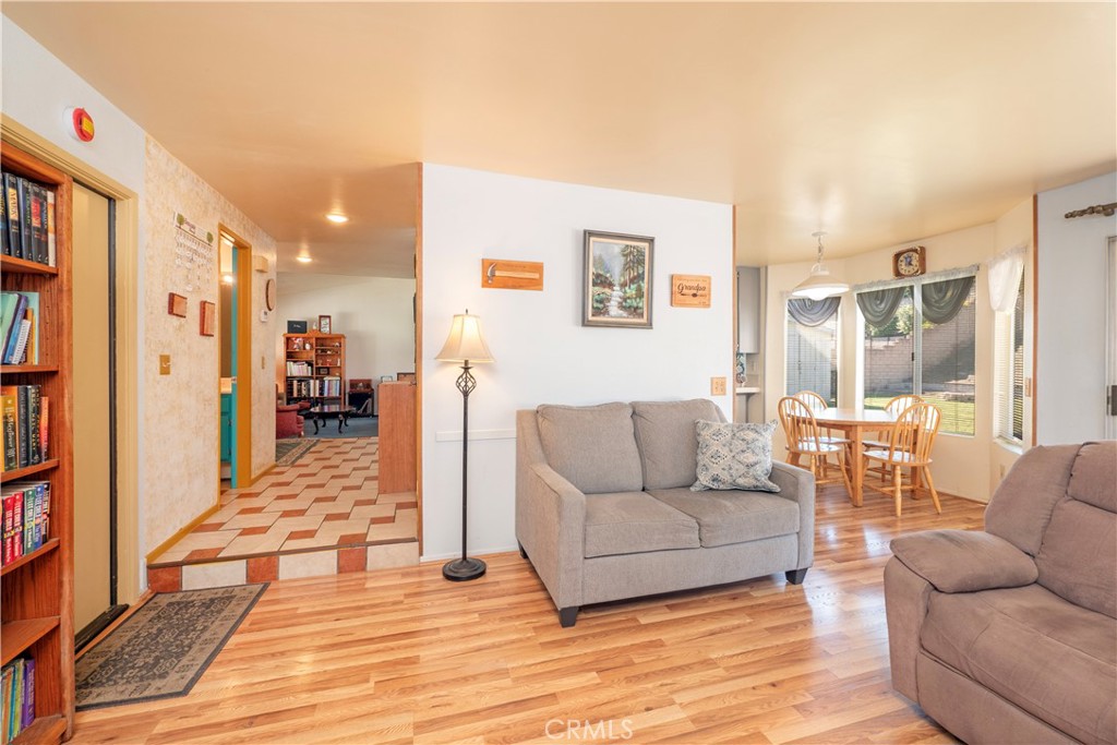 12356 Thistle Drive Property Photo 12