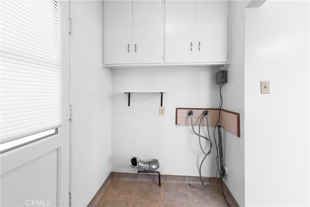 1256 Windsor Drive Property Photo 18