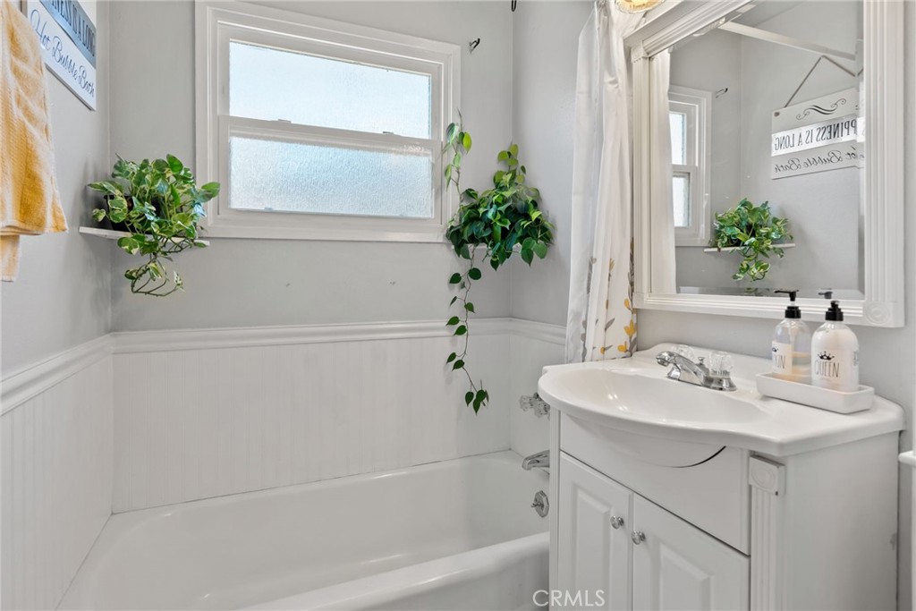 7430 Dunkirk Avenue Property Photo 16