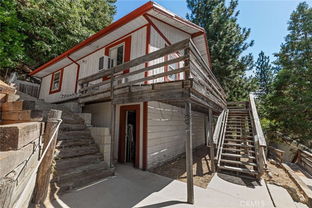 23034 Cedar Way Property Photo 2