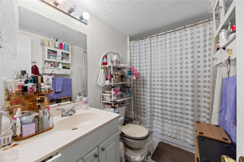 23034 Cedar Way Property Photo 9