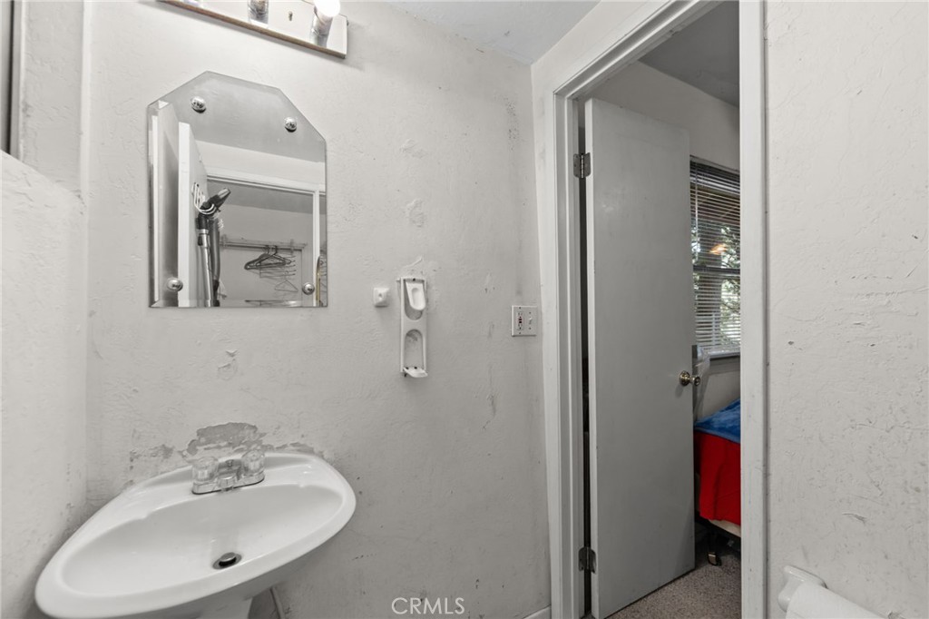 23034 Cedar Way Property Photo 17