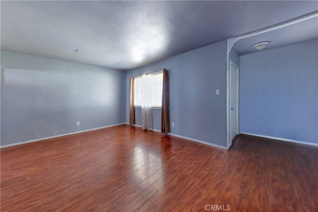 8933 Locust Avenue Property Photo 5
