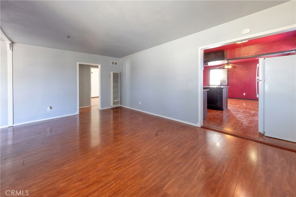 8933 Locust Avenue Property Photo 6