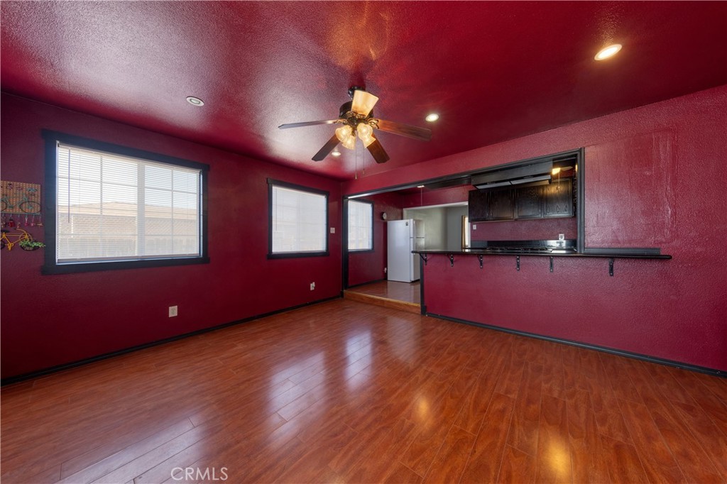 8933 Locust Avenue Property Photo 7