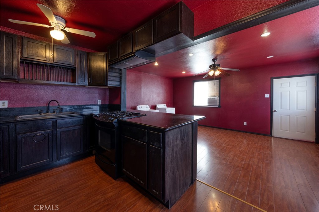 8933 Locust Avenue Property Photo 10