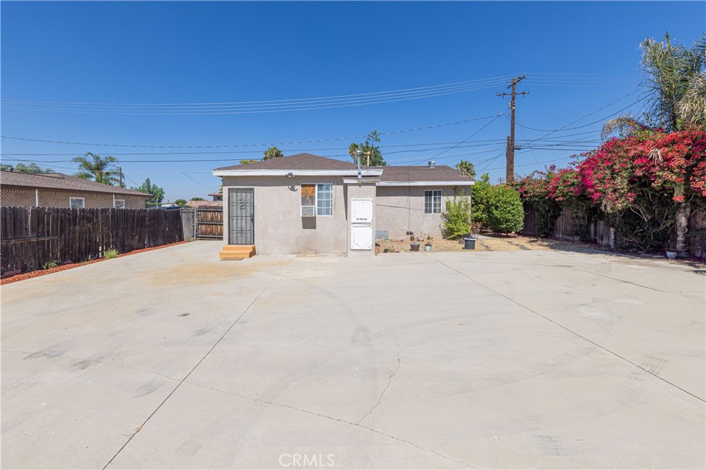 8933 Locust Avenue Property Photo 18