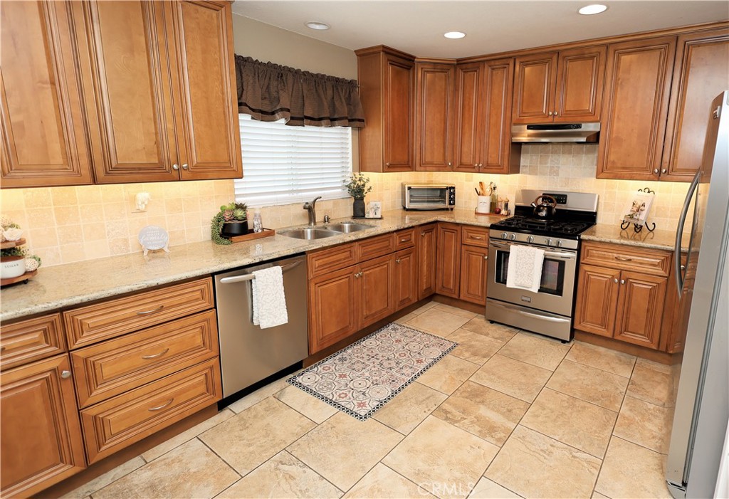 5825 Opal Court Property Photo 7