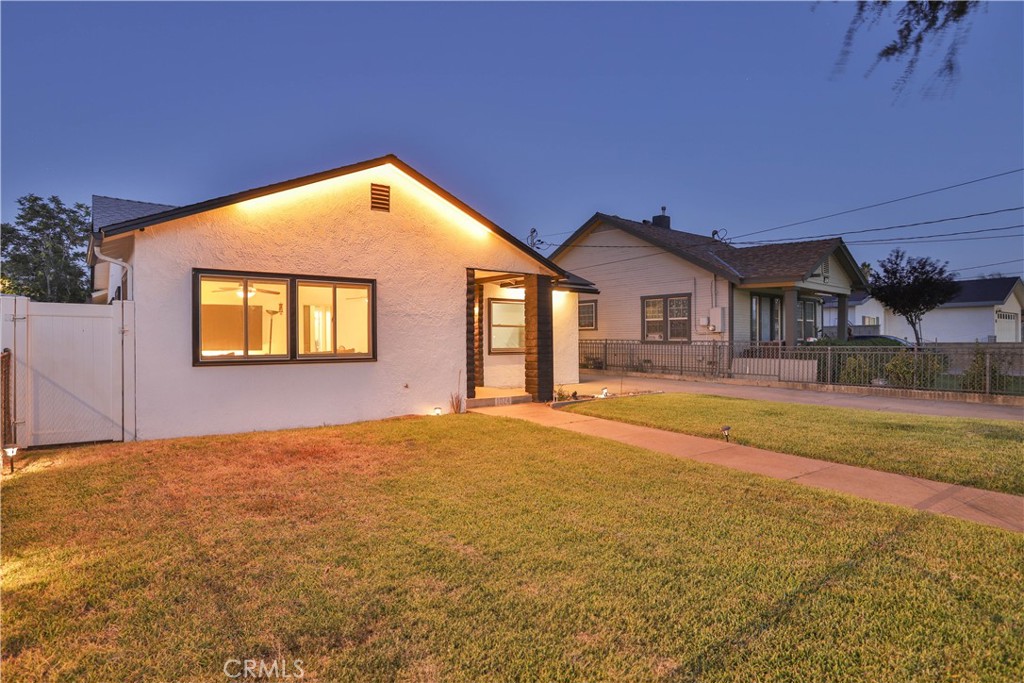 1024 Lawton Street Property Photo 3