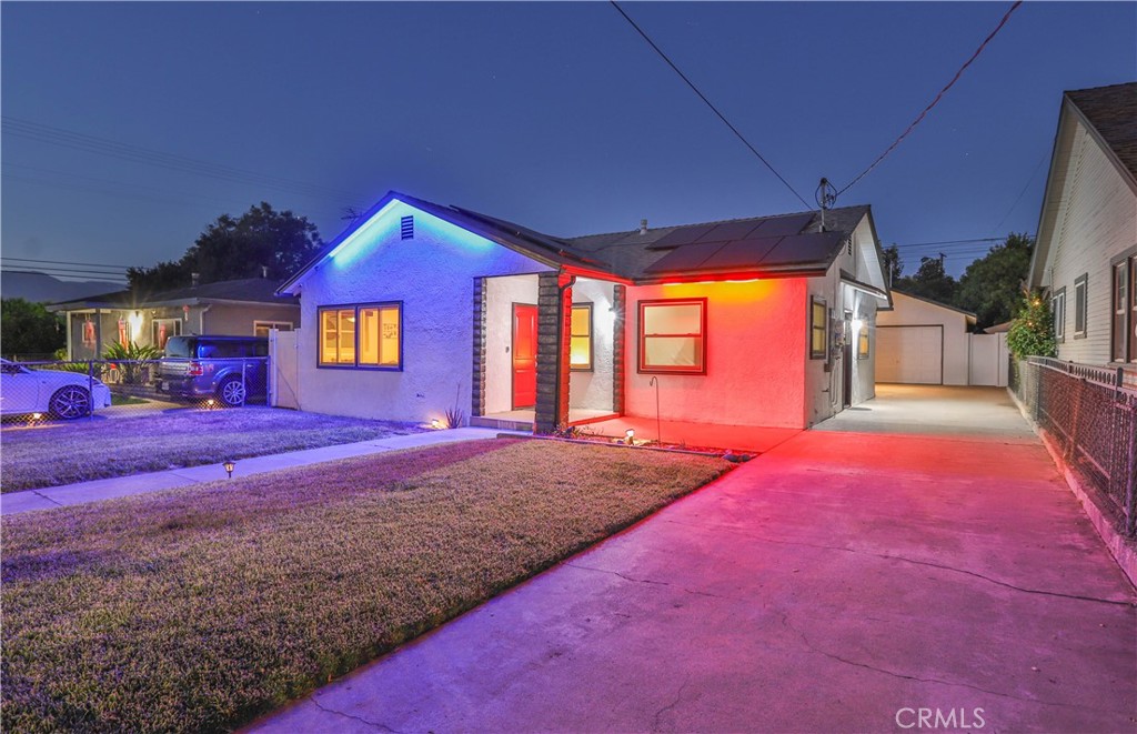 1024 Lawton Street Property Photo 5