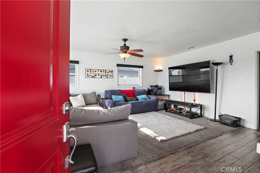 1024 Lawton Street Property Photo 12
