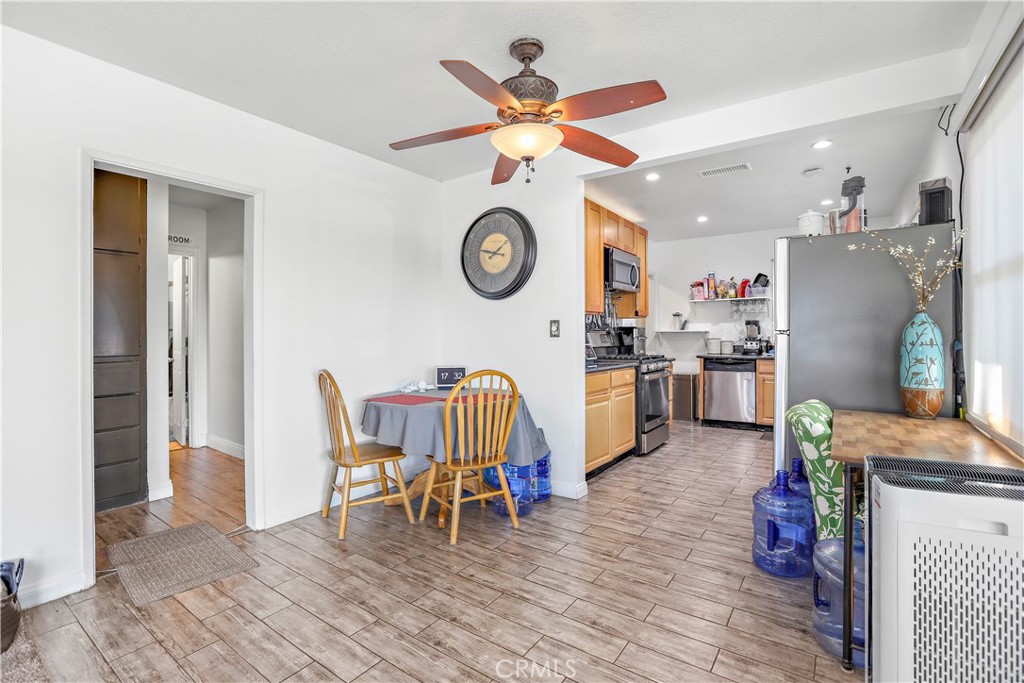 1024 Lawton Street Property Photo 16