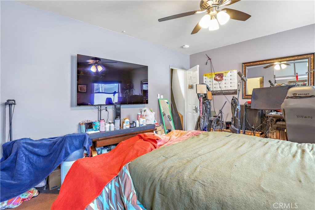 1024 Lawton Street Property Photo 33
