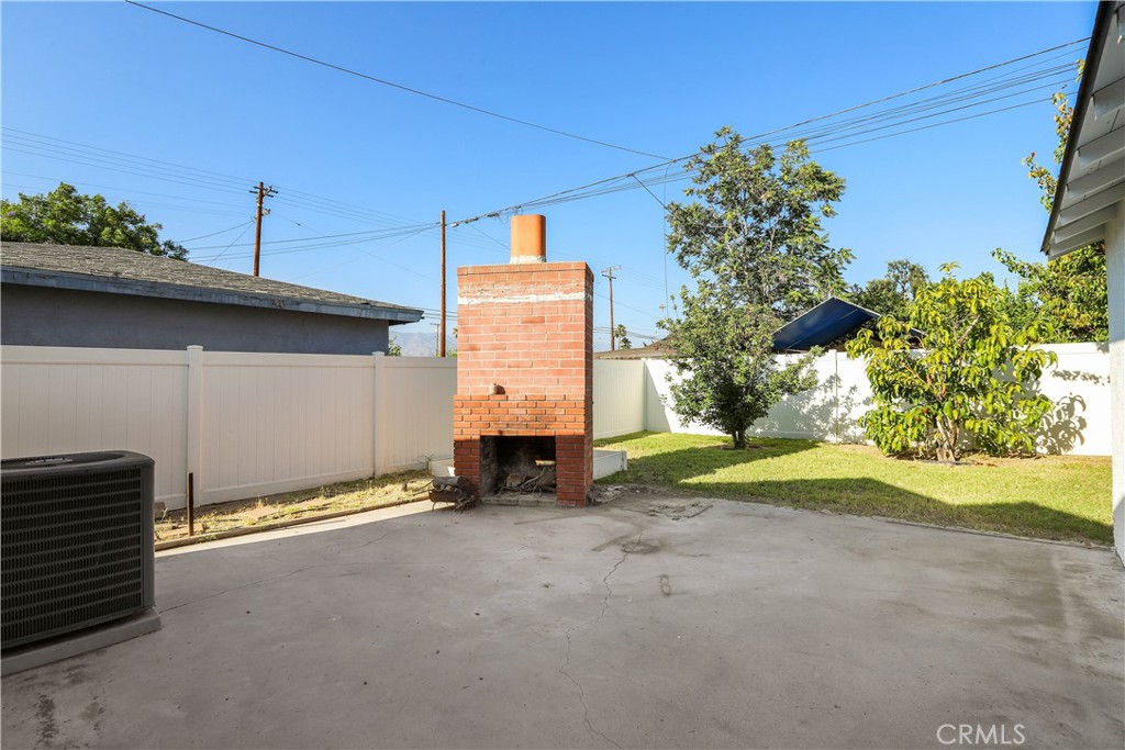 1024 Lawton Street Property Photo 35