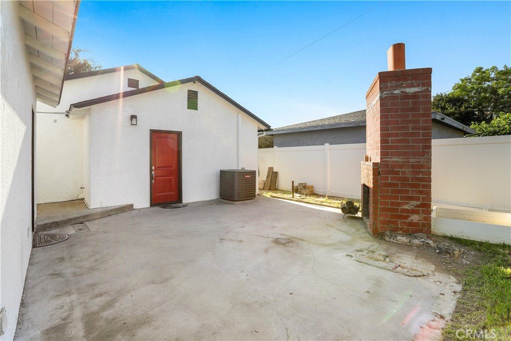 1024 Lawton Street Property Photo 36