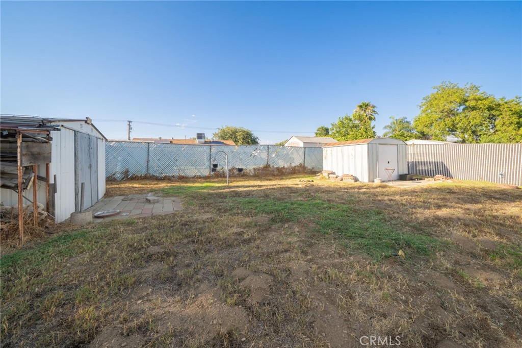 618 E 2nd Street Property Photo 24