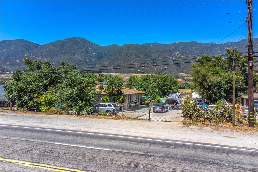 18864 Cajon Boulevard Property Photo 4