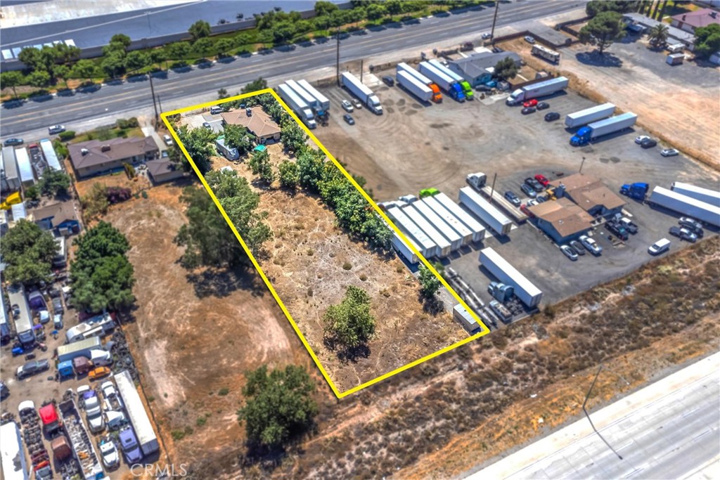 18864 Cajon Boulevard Property Photo 11
