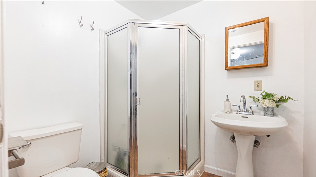 29282 Pine Drive Property Photo 5