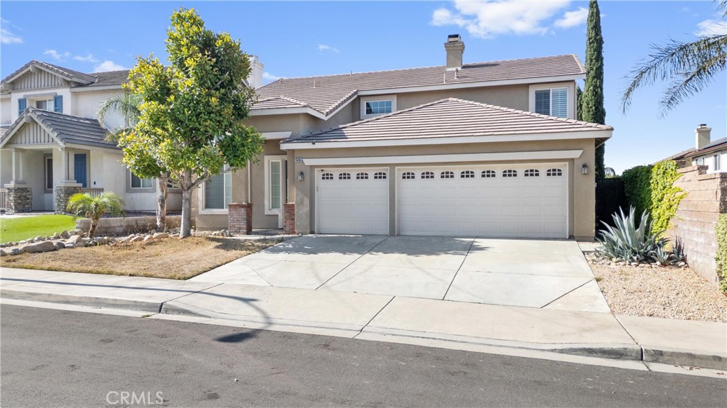 15353 Isabel Lane Property Photo 2