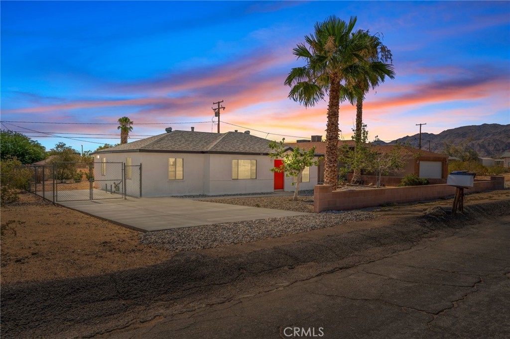 5619 Daisy Avenue Property Photo 1