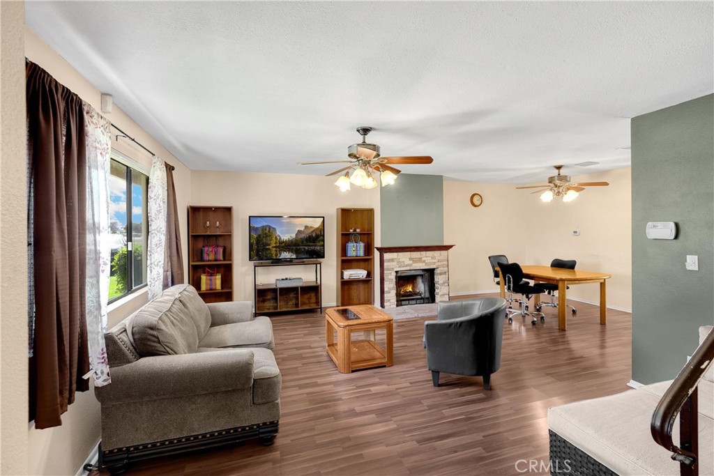 2061 W Redlands Boulevard 7b Property Photo 5