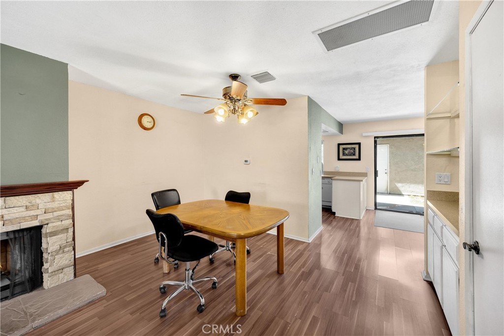 2061 W Redlands Boulevard 7b Property Photo 9
