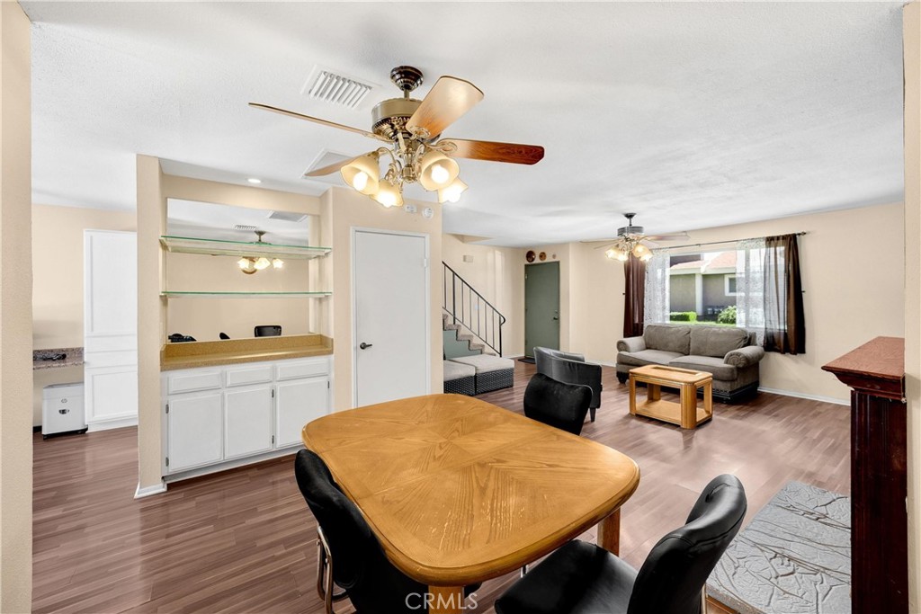 2061 W Redlands Boulevard 7b Property Photo 11
