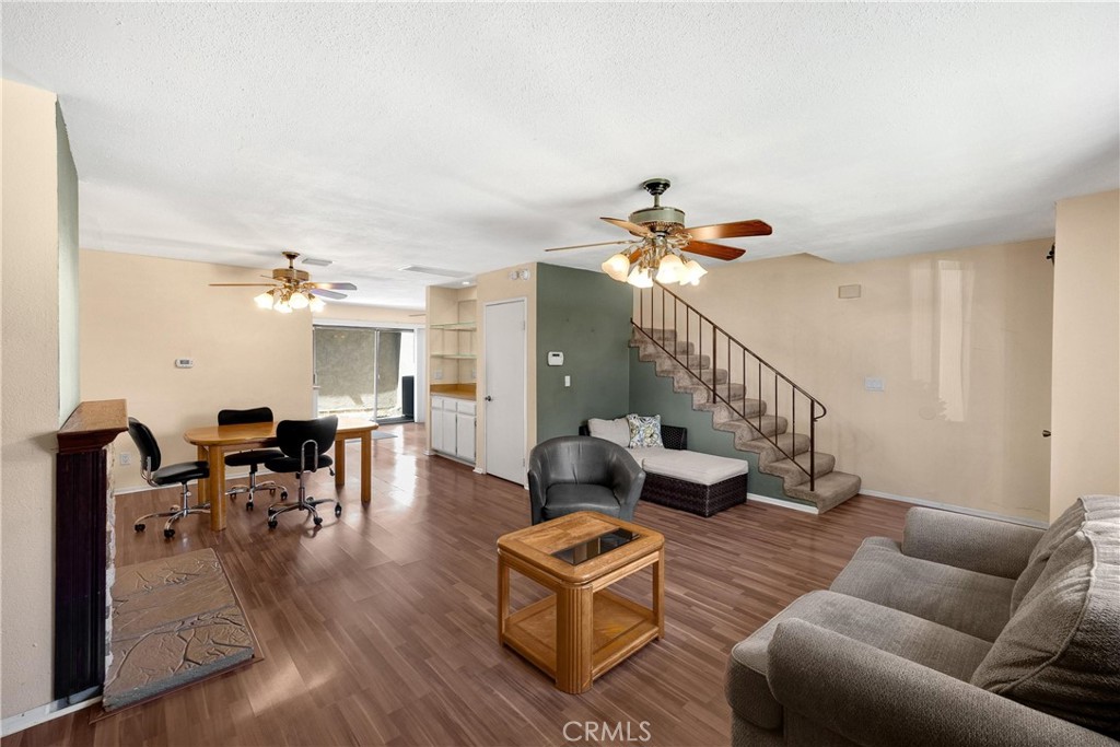 2061 W Redlands Boulevard 7b Property Photo 12