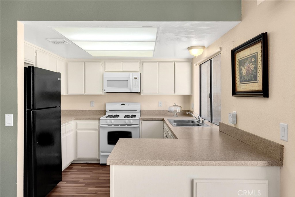 2061 W Redlands Boulevard 7b Property Photo 19